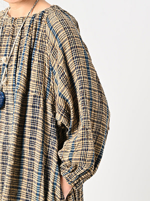 Indian Silk Tanba Cloth One-piece Detail