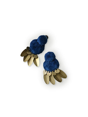 Ai Velvet Earrings