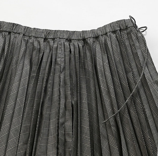 Supima Organic Baptiste Pleats Easy Skirt Detail