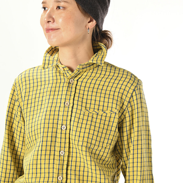 Indian Flannel 908 Loafer Petite Collar Shirt Female Model