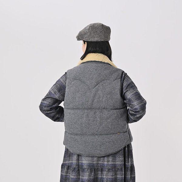 Cashmere Jersey 908 Flannel Vest Female Model