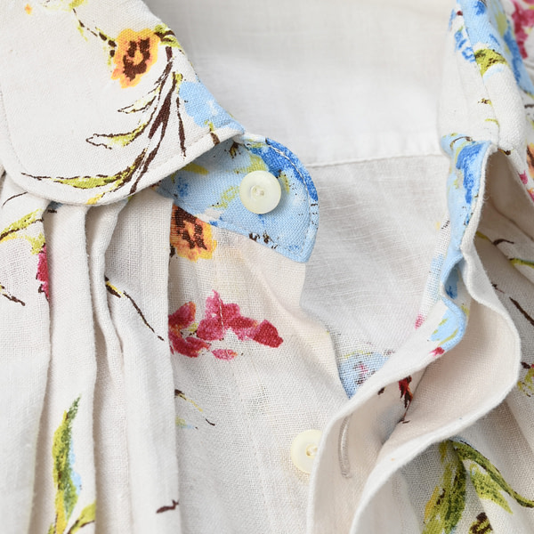 Indian Khadi Next to Spring Print Ocean Tuck Blouse Detail