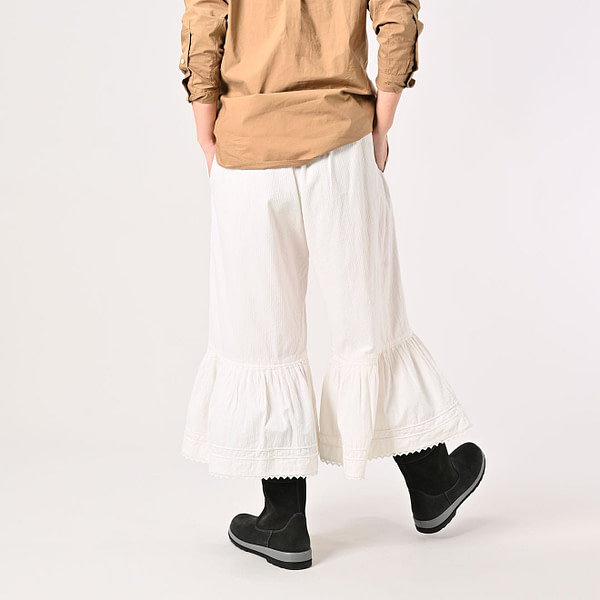 Dobby Stripe Rapper Pants Female Model