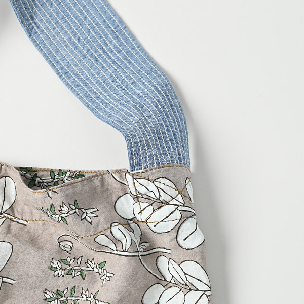 Indian Linen Patchwork Quilting 45 Tote Bag Detail