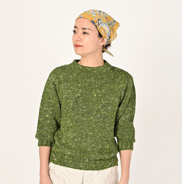 Zakkuri Linen 908 Crew Female Model