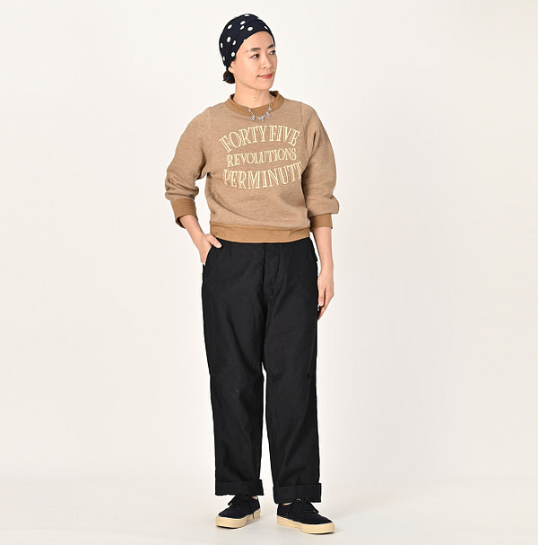 Indigo Okome Cotton Satin 908 Chi-rgo Pants Female Model