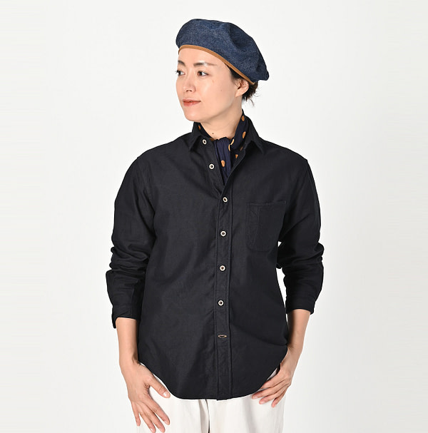 Indigo Supima Oxford 908 Loafer Shirt Female Model