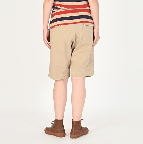 Okome Chino Chi-rgo Shorts Female Model