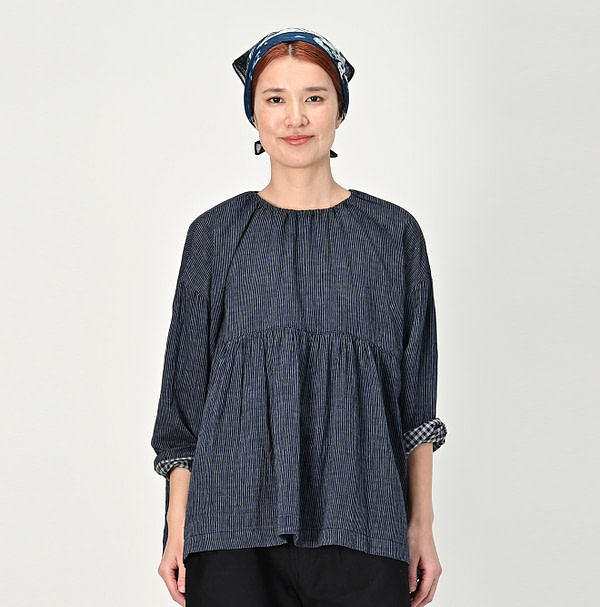 Indigo Fuwafuwa Double Woven Tiered Blouse Female Model