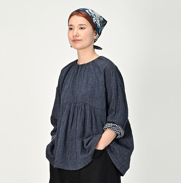Indigo Fuwafuwa Double Woven Tiered Blouse Female Model