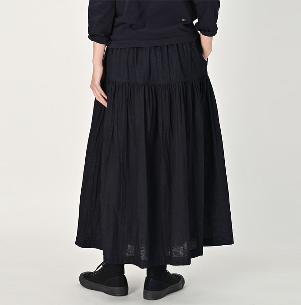 Indigo Fuwafuwa Double Woven Tiered Skirt Female Model