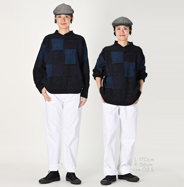 Indigo 908 Checkered Pattern New Year Outer T-shirt Female Models