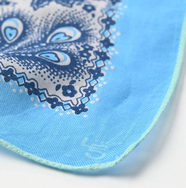 Supima Aya Feather Paisley Bandana Detail