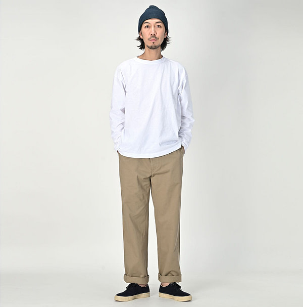 Okome Chino 908 Pants Male Model