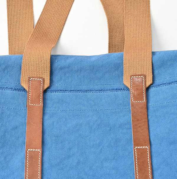 No.2 Canvas Mail Tote Large Detail