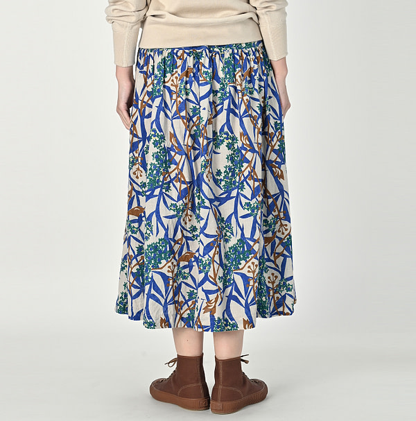 Aster Print Easy Skirt Female Model