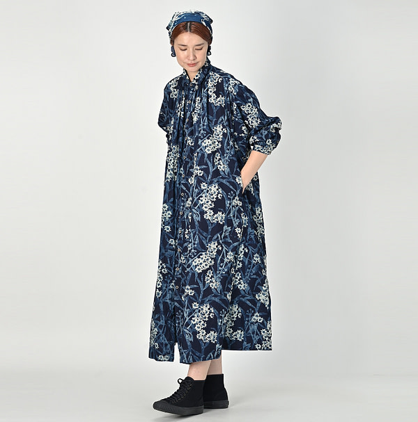 Indigo Aster Print Kushukushu Dress Female Model