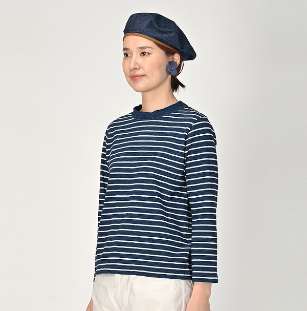 Indigo Border Tenjiku Square T-shirt Female Model