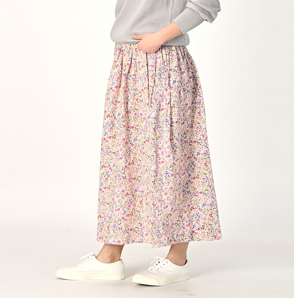 Ukiuki Flower Print Easy Gather Skirt Female Model