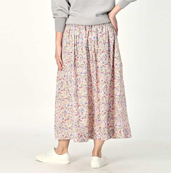 Ukiuki Flower Print Easy Gather Skirt Female Model