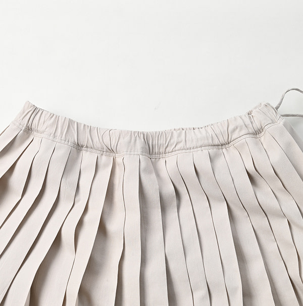 504 OX Easy Pleats Skirt Detail