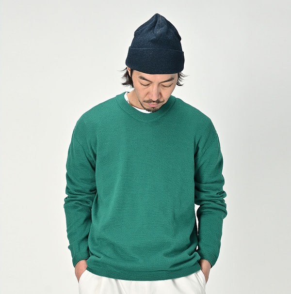 Gauze Low Gauge 908 Crew Neck Male Model