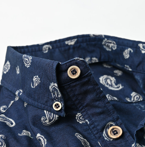 Indigo 504 OX Paisley 908 Loafer Button Down Pull Detail