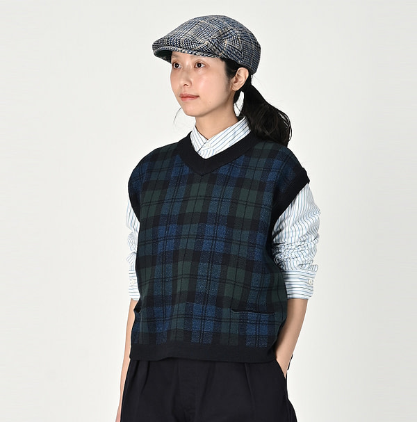 Indigo Ivy Jacquard 908 Vest Female Model