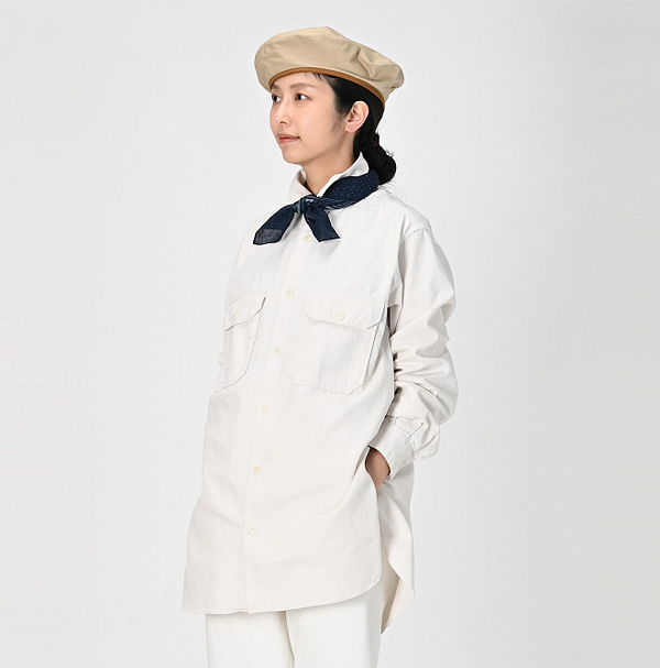 Mon Petit Chino 908 Grandpa Shirt Female Model