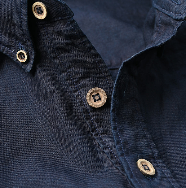 Indigo Supima OX 908 Loafer Button Down Pull Detail