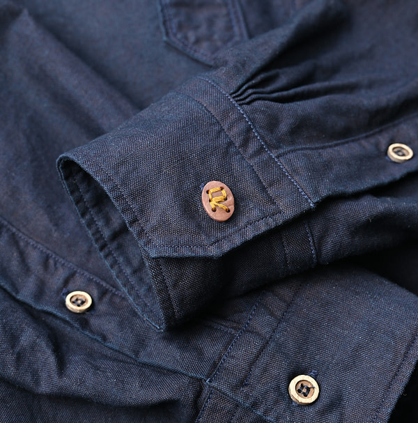 Indigo Supima OX 908 Loafer Button Down Pull Detail