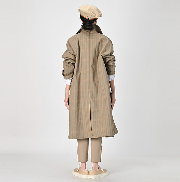 Gaba Bulltile 908 Coat Female Model