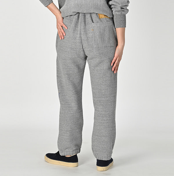 Top Premium Urake 908 Sweat Pants Female Model