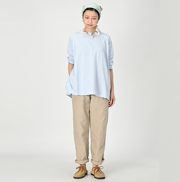 Big Slit T-shirt White Female Model