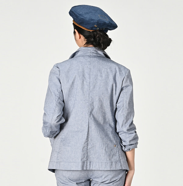 Cotton Linen OX Stretch Shirt Jacket Female Model