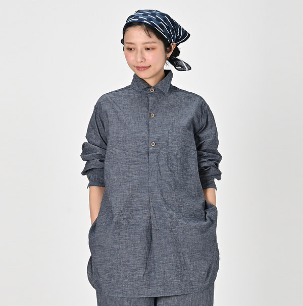 Indigo Hakeme 908 Grandpa Pull Shirt Female Model