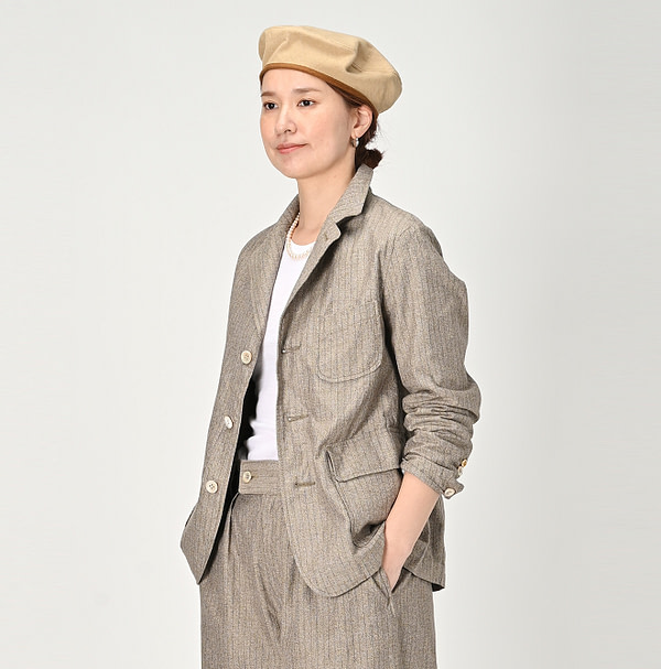 Yorimoku Cotton Tweed Blazer Female Model