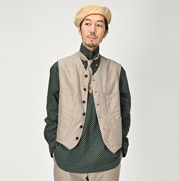 Yorimoku Cotton Tweed 908 Vest Male Model