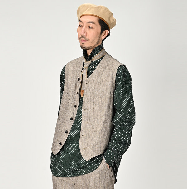 Yorimoku Cotton Tweed 908 Vest Male Model