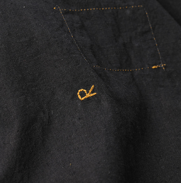 Indigo Khadi OX 908 Grandpa Pull Shirt Sumi Detail