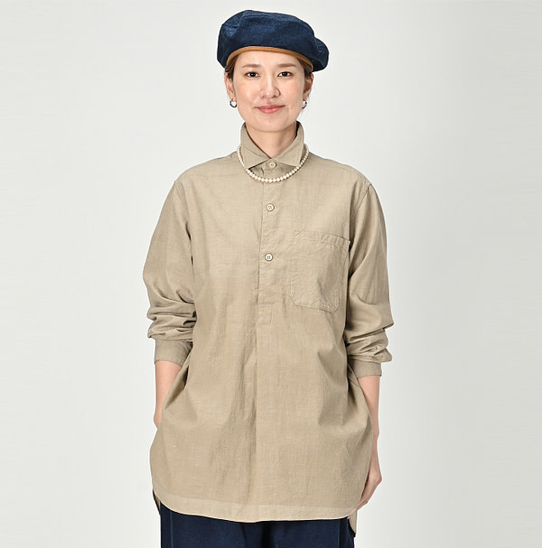 Indigo Khadi OX 908 Grandpa Pull Shirt Sumi Female Model