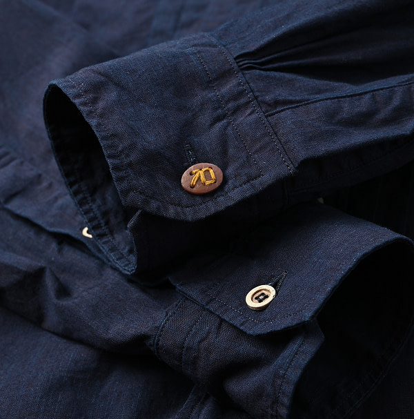 Indigo Batiste Pintuck 908 Stand Shirt Detail