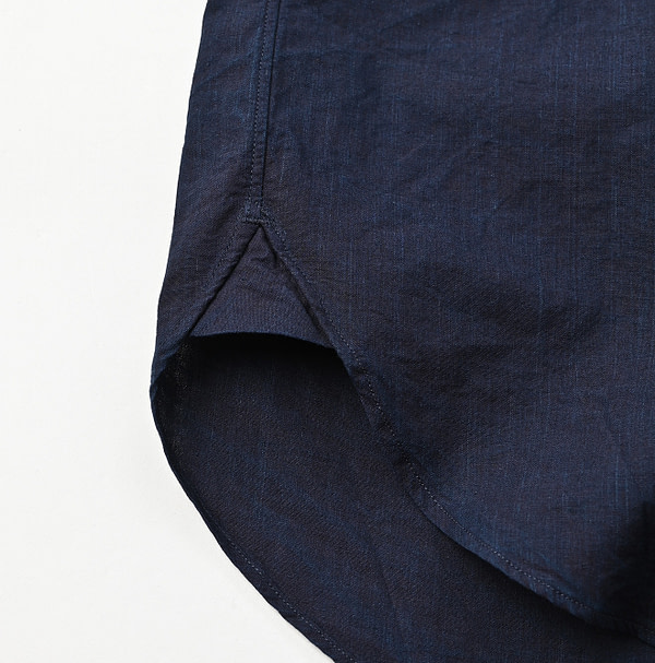 Indigo Batiste Pintuck 908 Stand Shirt Detail