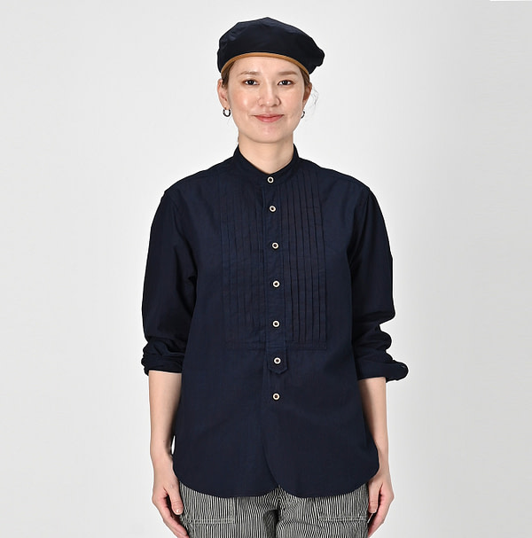 Indigo Batiste Pintuck 908 Stand Shirt Female Model