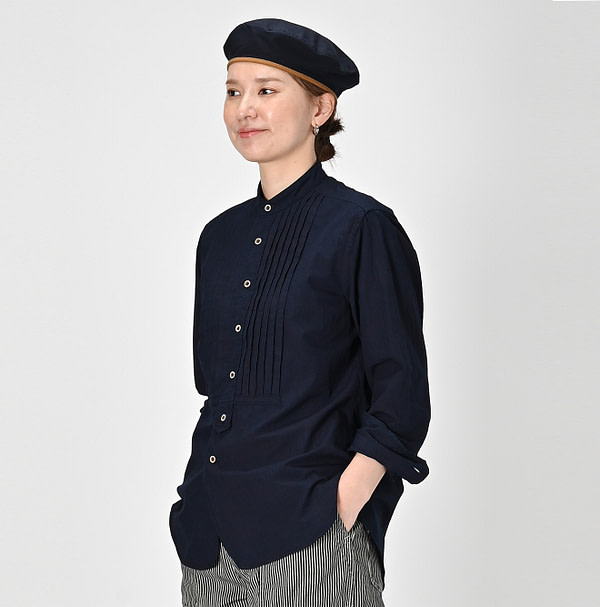 Indigo Batiste Pintuck 908 Stand Shirt Female Model