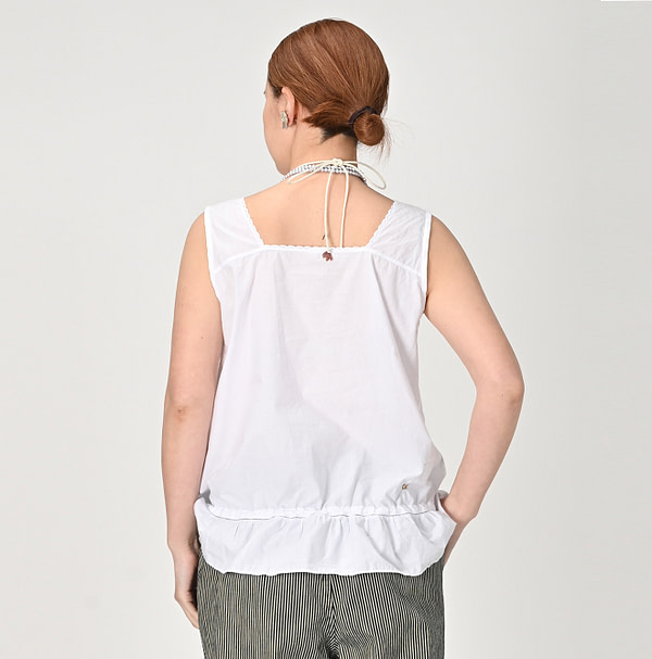 Batiste Cutwork Camisole Female Model