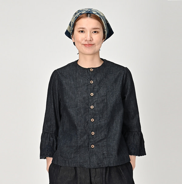 Mugihiko Denim Lehua Blouse Nou Female Model