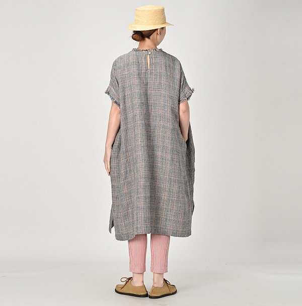 Linen Tweed Sleeveless Uma Dress Female Model