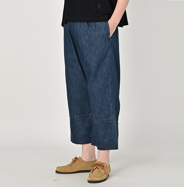 Mugihiko Denim Petti Pants Jyu Female Model