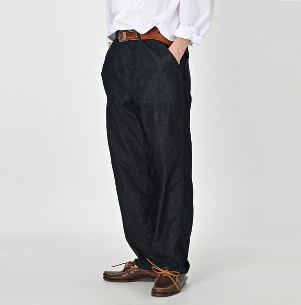 Mugihiko Denim 908 Baker Pants Male Model